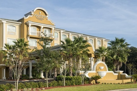 Country_Inn_Suites_1