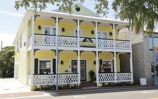 Inn on the Avenue - New Smyrna Beach Area, FL